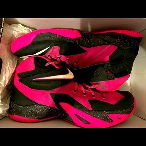 COPY - Nike Mens Lebron Soldier Viii Shoes Breast Cancer